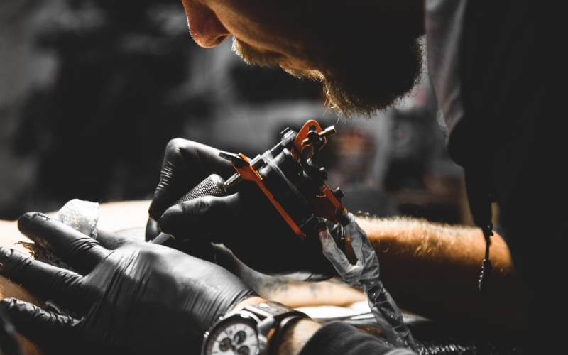 Tattoostudio eröffnen Handwerk und betriebswirtschaftlichen Aufgaben